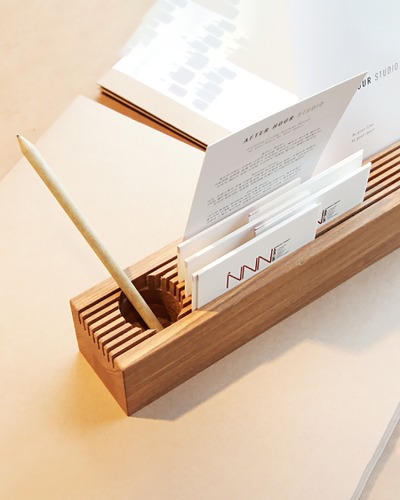 Business card stand